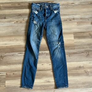 American Eagle Outfitters Dark Blue Distressed Women's Skinny Jeans